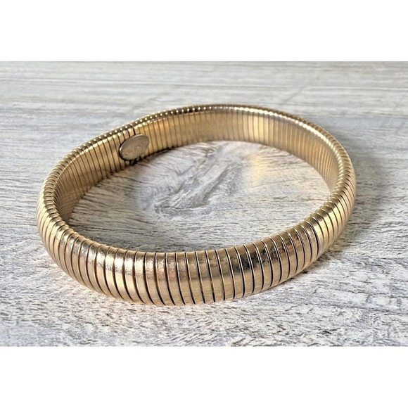 Park Lane Jewelry - Vintage Parklane Gold Tone Embraceable Stretch Bracelet